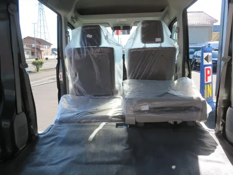Mitsubishi Minicab Van