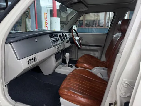 Nissan Rasheen