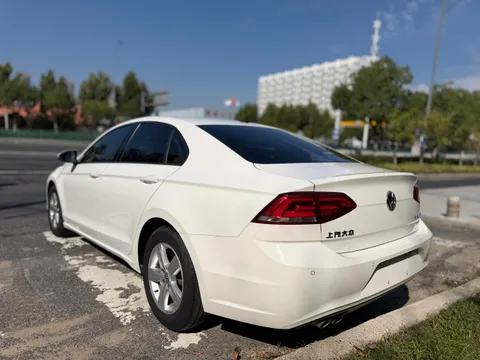 Volkswagen Lamando