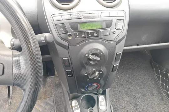BYD F0