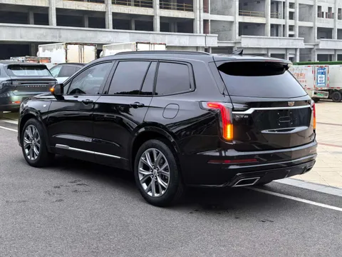 Cadillac XT6