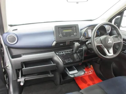 Mitsubishi eK X