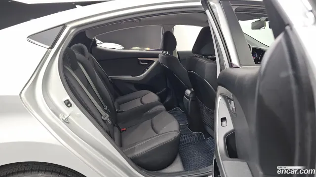 Hyundai Elantra (Avante)