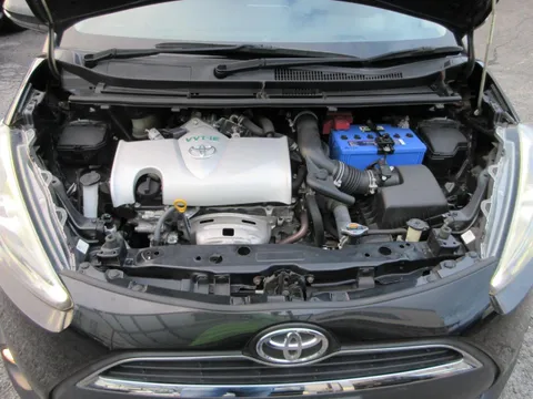 Toyota Sienta