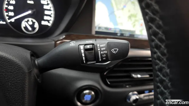 Genesis G90 (EQ900)