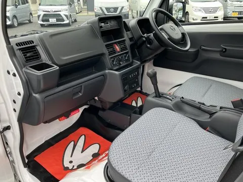 Nissan Clipper Truck