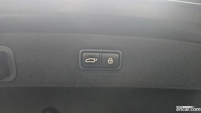 Genesis G90 (EQ900)