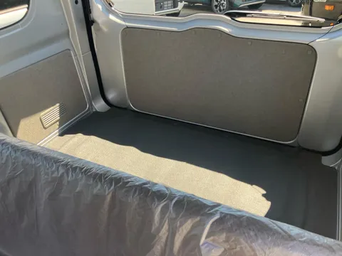 Mitsubishi Minicab Van