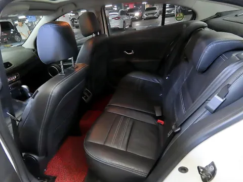 Renault SM3