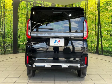 Mitsubishi Delica Mini