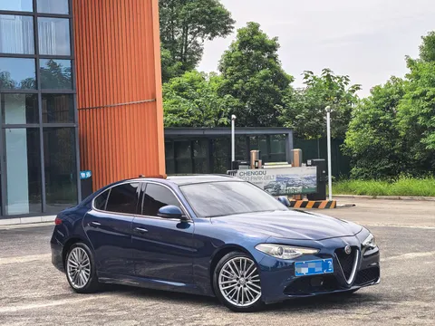 Alfa Romeo Giulia