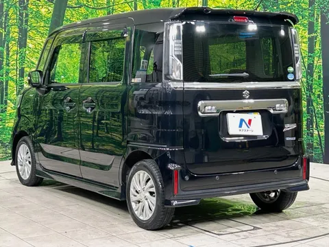 Suzuki Spacia Custom