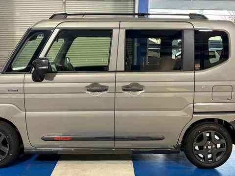 Suzuki Spacia Gear
