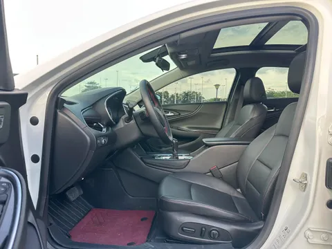 Chevrolet Malibu XL