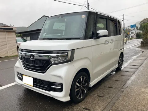 Honda N-BOX Custom