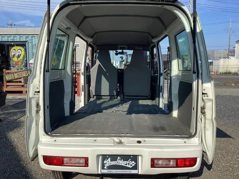 Mitsubishi Minicab Van