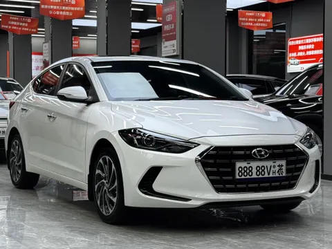Hyundai Elantra (Avante)