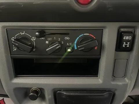 Mitsubishi Minicab Truck