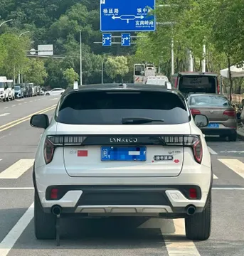 Lynk & Co 01
