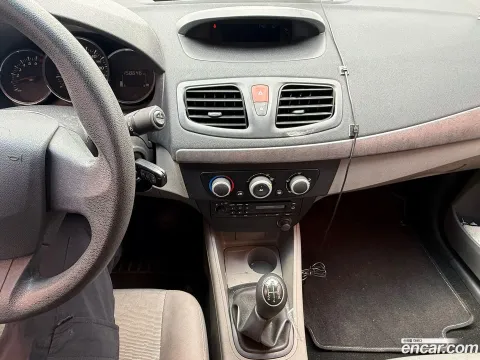 Renault SM3