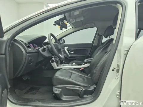 Renault SM5