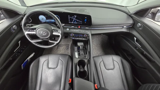 Hyundai Elantra (Avante)