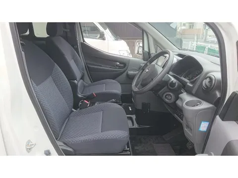 Nissan Vanette