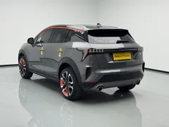 Lynk & Co 06