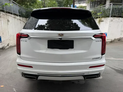 Cadillac XT6