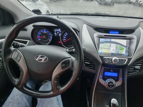 Hyundai Elantra (Avante)