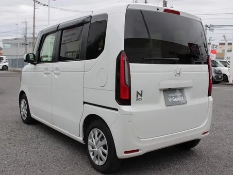 Honda N-BOX Custom