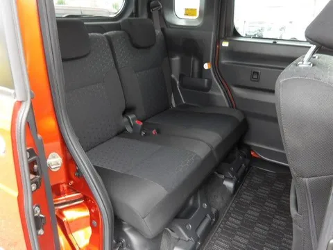 Toyota Pixis Mega