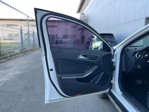 Mercedes-Benz Mercedes-Benz GLA