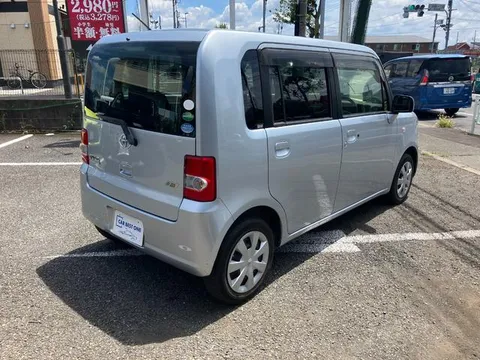 Toyota Pixis Space