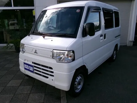 Mitsubishi Minicab Van