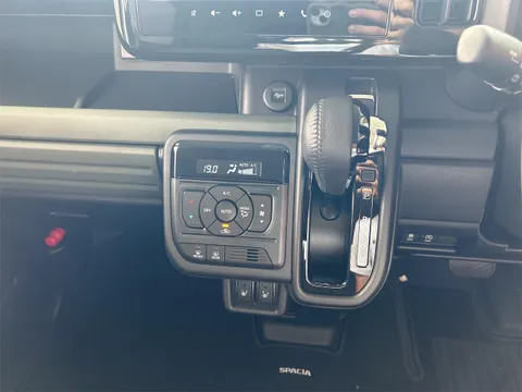 Suzuki Spacia