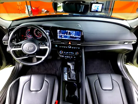 Hyundai Elantra (Avante)