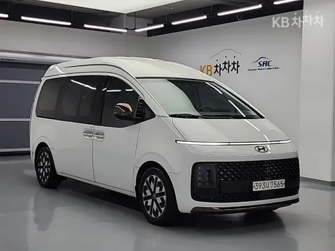 Hyundai Staria