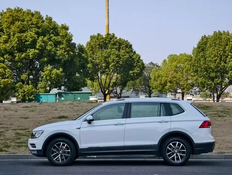 Volkswagen Tiguan L