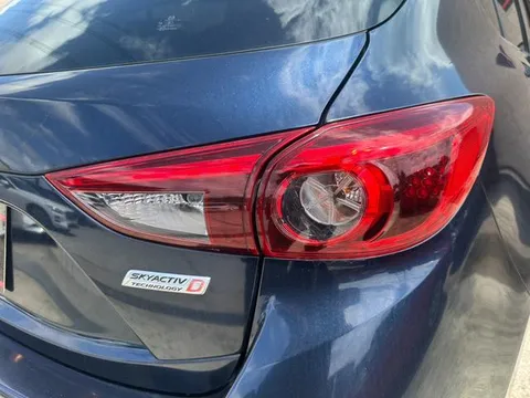 Mazda Axela Sport