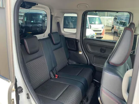Suzuki Spacia Custom