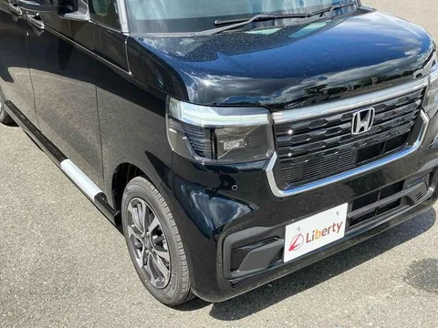 Honda N-BOX Custom