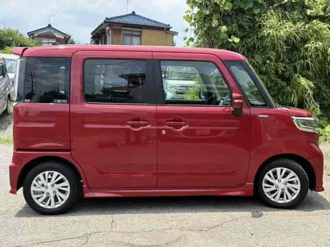 Suzuki Spacia Custom