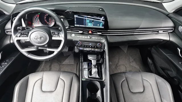 Hyundai Elantra (Avante)