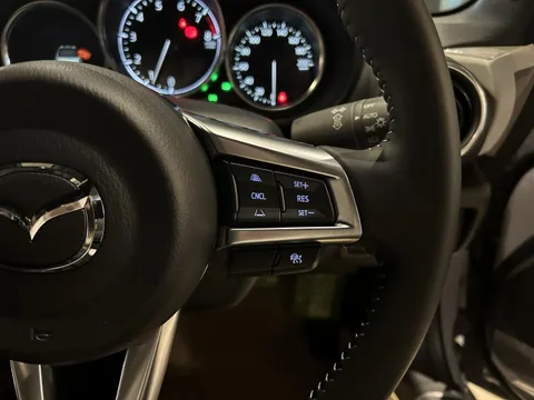 Mazda MX-5 (Roadster)