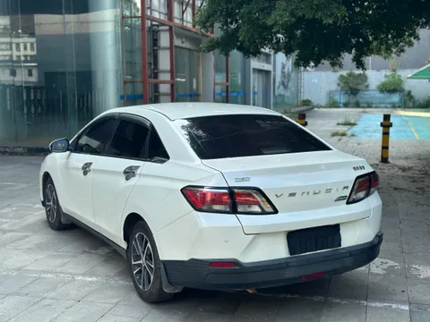 Venucia D60