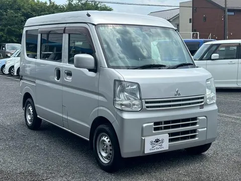 Mitsubishi Minicab Van