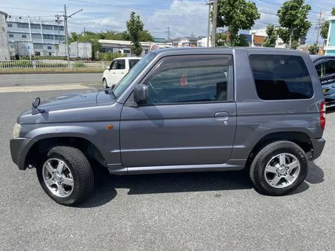 Nissan KIX