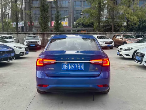 Roewe i5