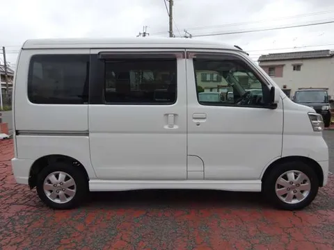 Daihatsu Atrai Wagon